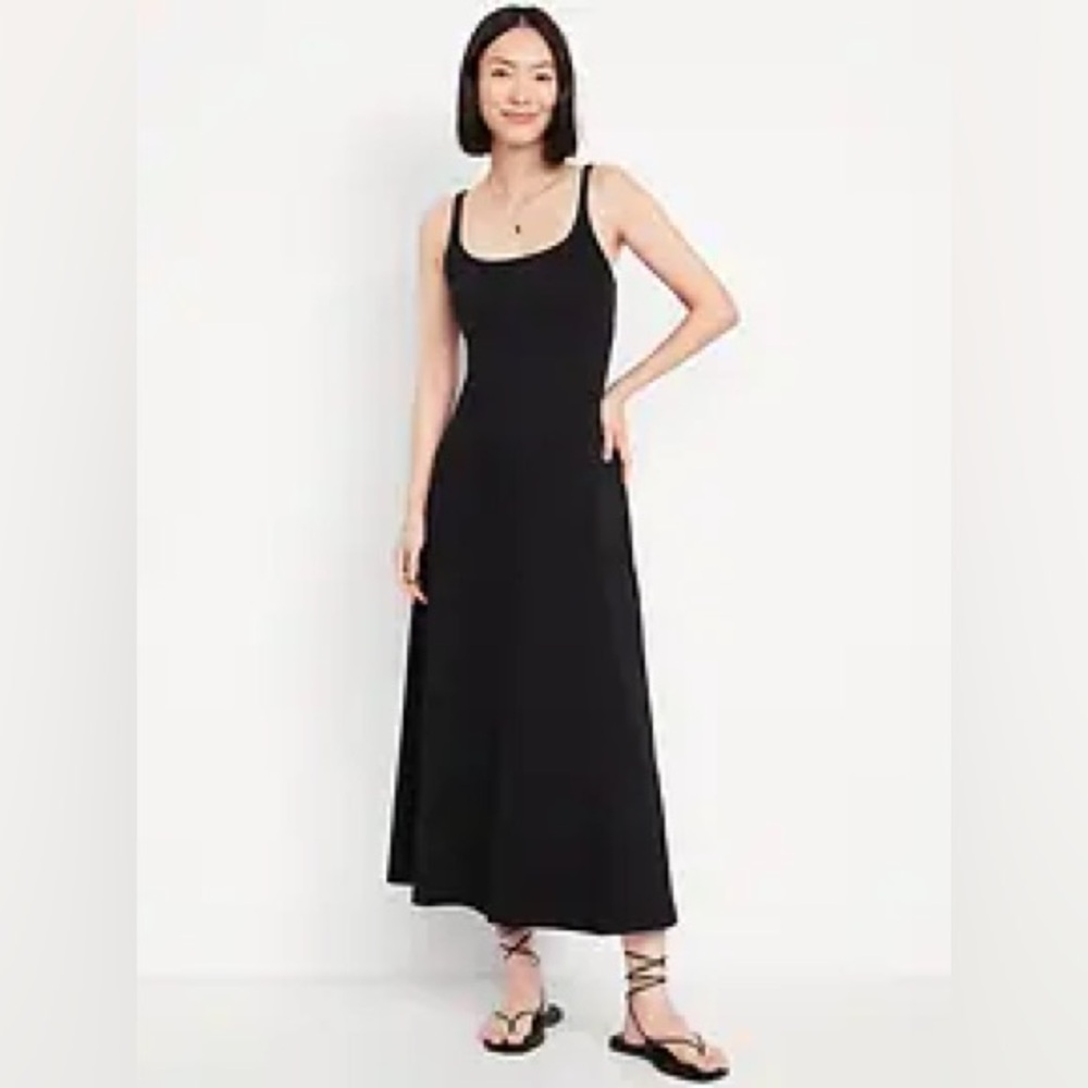 Black Old Navy Fit & Flare Knit-Rib
Maxi Dress